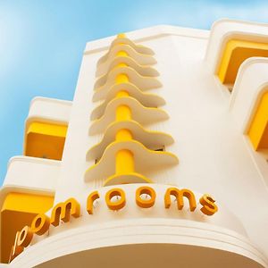 Bloomrooms @ New Delhi Railway Station